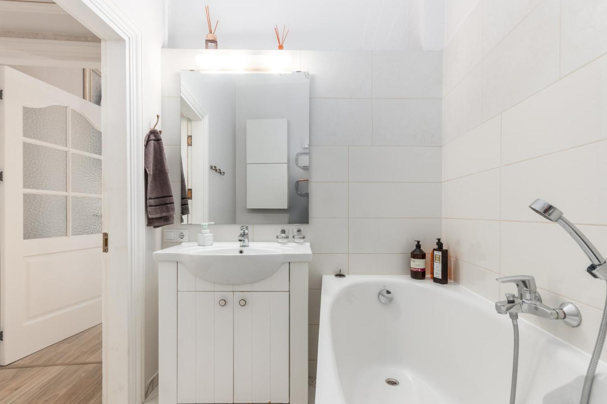 Elegant Apartment In Historical Centre & Free Locked Parking Riga Kültér fotó