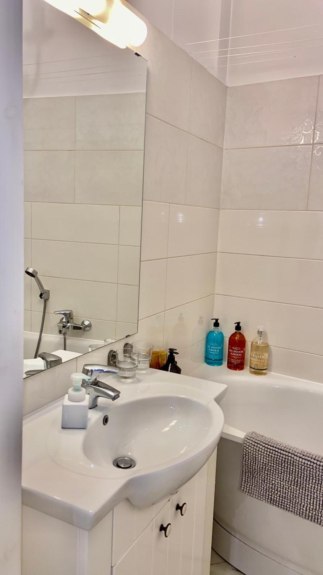 Elegant Apartment In Historical Centre & Free Locked Parking Riga Kültér fotó